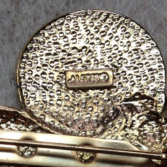 Vintage Goldtone Cartoon Cat Dreaming of Mouse Thought Bubble Brooch Pin - Picture 7 of 7